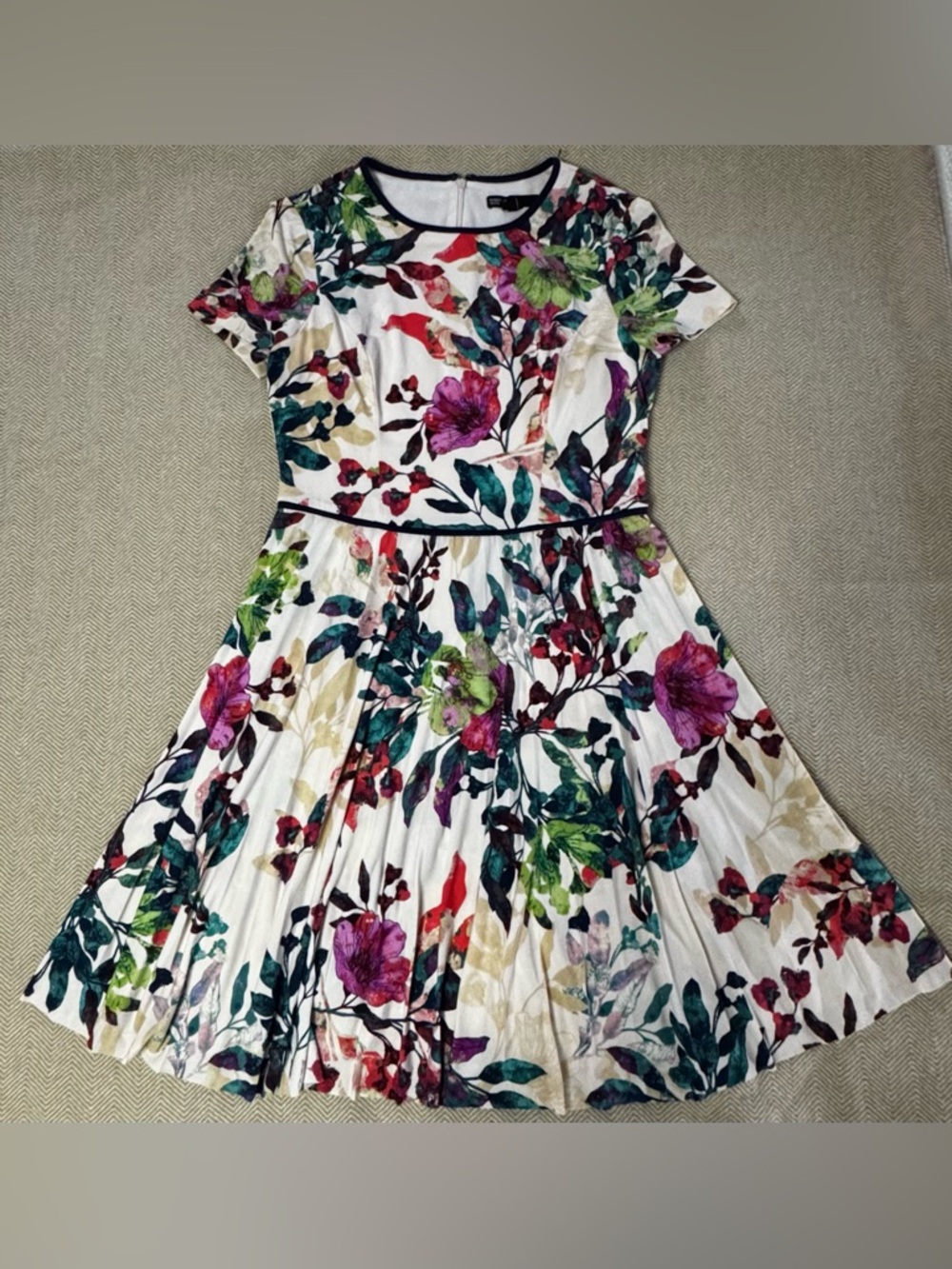 Maggy London Floral Fit and Flare Dress Size 12P Colorful